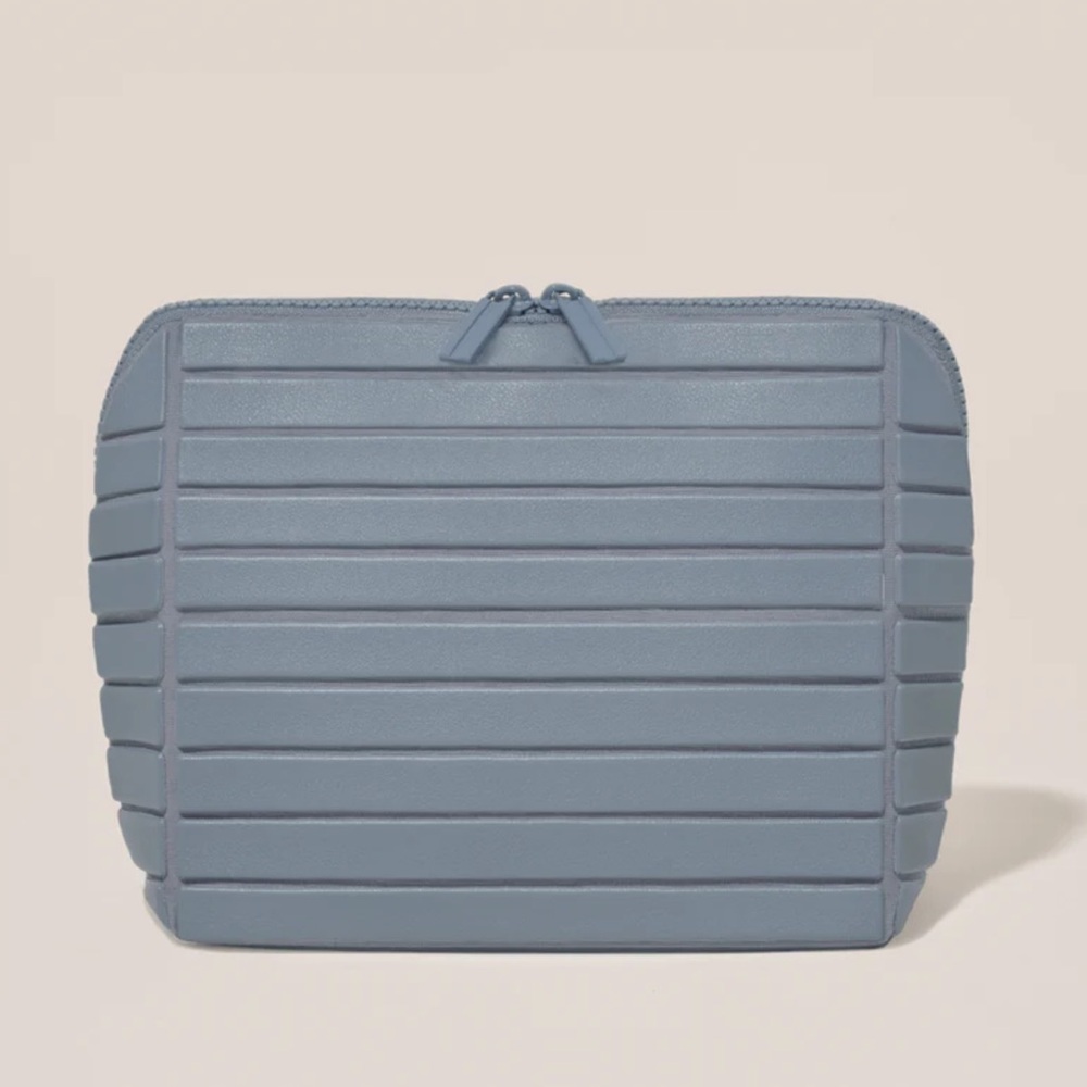 Parallelle The Slate Traveller